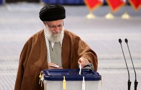 قائد الثورة الاسلامية: الانتخابات عرس وطني وجهاد عام