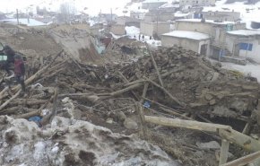 شاهد..مقتل 9 أتراك جراء الزلزال على الحدود التركية الإيرانية