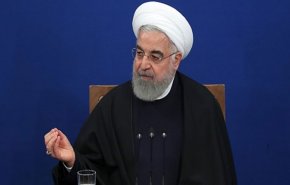 الرئيس روحاني: نتحرك صوب احتواء فايروس كورونا