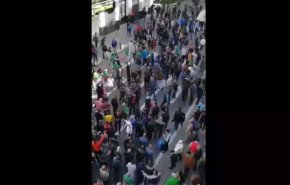 بالفيديو.. الجزائريون يتظاهرون للأسبوع الـ54 مطالبين بالإصلاحات