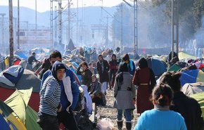 اليونان تؤكد عزمها حماية حدودها واعادة المهاجرين غير الشرعيين الى تركيا