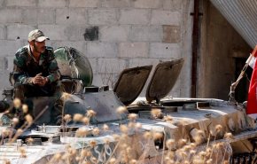 شاهد.. الجيش السوري يستعيد السيطرة على مدينة سراقب