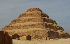 مصر تعيد افتتاح ’أقدم هرم’ يبلغ عمره 4700 عام