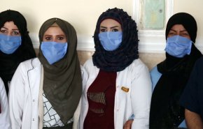 خياط عراقي يوزع 1500 كمامة يوميا مجانا لمواجهة فيروس كورونا