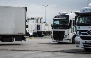 تسوية مشكلة عبور الشاحنات الايرانية عند الحدود مع تركيا