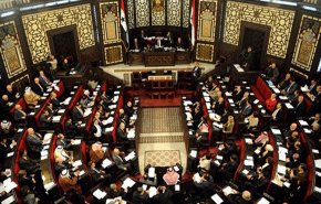 مجلس الشعب السوري يطالب الاتصالات إعادة النظر بقرارها حول الانترنت