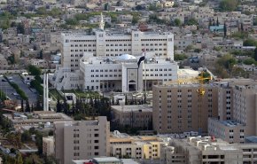 ما قصة زيارة خليفة حفتر الى دمشق برفقة رئيس الاستخبارات المصرية؟