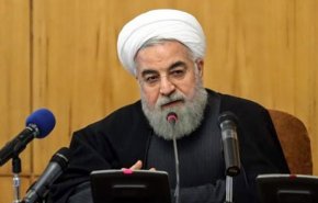 روحانی: زنجیره شیوع کرونا را باید قطع کنیم/ مردم مساله را جدی بگیرند/ تمام دولت برای مبارزه با کرونا پای کار است