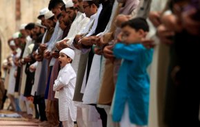 باكستان تواجه عقبات في تقييد صلاة الجماعة