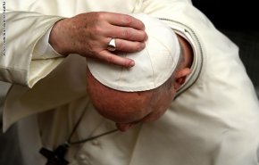 الفاتيكان يكشف الوضع الصحي للبابا فرنسيس ومساعديه