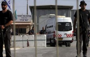 هيئة الأسرى الفلسطينية تكشف إصابة 3 سجانين بكورونا وتحذر من التبعات