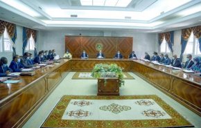 جلسة استثنائية للحكومة الموريتانية بالكمامات والمسافات
