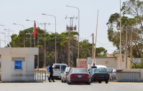 السماح بدخول التونسيين العالقين بمعبر رأس جدير الحدودي