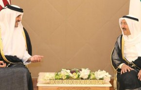 اتصال بين أميرَي قطر والكويت يبحث التعاون بمكافحة كورونا
