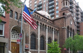 كنيسة بأمريكا ترفض إغلاق أبوابها رغم التحذيرات