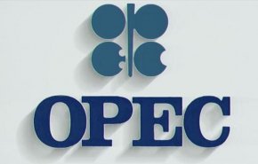 الجزائر تدعو منتجي النفط إلى اتفاق فوري لخفض الإنتاج