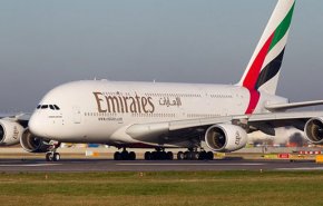 طيران الإمارات تلجأ للاقتراض لتفادي خسائر كورونا الهائلة 