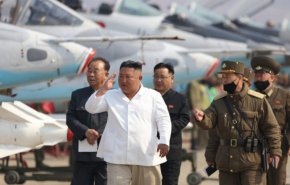 بازدید رهبر کره شمالی از واحد پدافندهوایی در اوج بحران کرونا         
