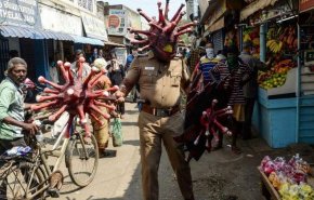 الشرطة الهندية تعاقب مخالفي الإغلاق بـ'إجراء غريب'