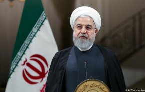 روحاني يکلف وزير النفط بتسريع عملية تطوير البرامج وزيادة إنتاج المشتقات النفطية 