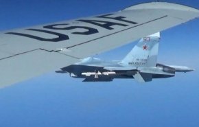 مقابله جنگنده روسیه با یک پهپاد آمریکایی بر فراز دریای مدیترانه