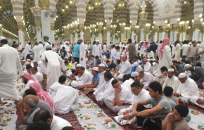 الغاء خدمة الإفطار في المسجد النبوي بشهر رمضان