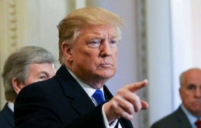 ترامب يتحدث عن اجتياز أمريكا ذروة تفشي وباء كورونا 