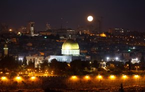 الجمعة اول يوم لشهر رمضان في فلسطين 