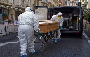 ايطاليا تسجل انخفاضا في اعداد الوفيات جراء كورونا