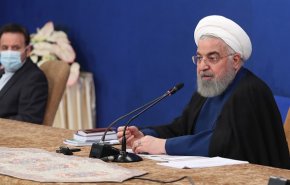 روحاني: على الجمیع التكاتف لاجتياز مشاكل البلد