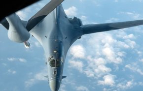 پرواز 2 «بمب افکن لنسر» ارتش آمریکا بر فراز دریایی چین جنوبی
