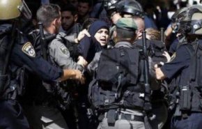 الاحتلال يعتقل فتاة بمحيط المسجد الإبراهيمي