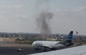 بالفيديو.. قصف عنيف يستهدف مطار معيتيقة بطرابلس
