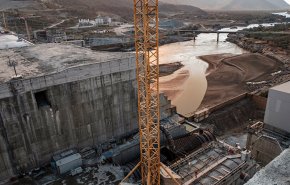 عطوان:هل تمهد مصر لضربة عسكرية تمنع إكمال سد النهضة؟