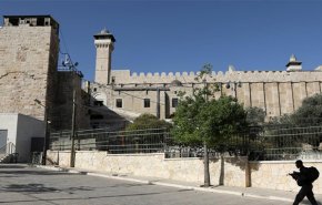حماس: إصرار الاحتلال على بناء مصعد بالمسجد الإبراهيمي تعد صارخ