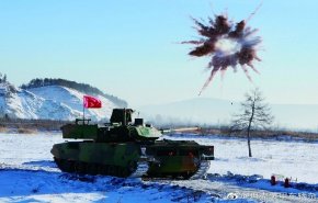 الصين تزود جيشها بدبابات حديثة
