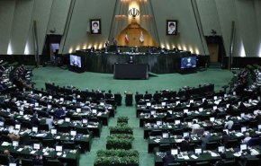 برلمان ايران يكلف الداخلية تحديد ظروف انشطة الاحزاب