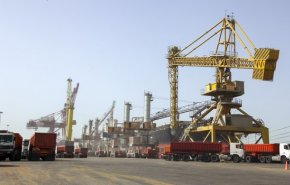 إفراغ 2.6 مليون طن سلع أساسية في ميناء بجنوب ايران