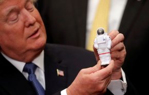 ترامب يحضر أول مهمة فضائية مأهولة الأسبوع المقبل