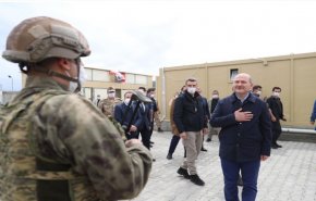 أول وزير تركي يدخل الاراضي السورية بصورة غير شرعية