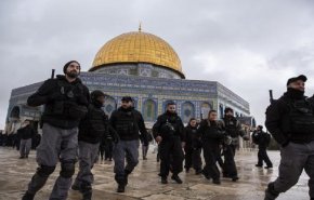 أهالي القدس يرفضون تدخل الاحتلال بالأقصى المبارك