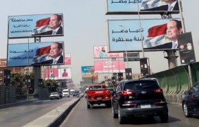 مصر.. دفن نفق مشهور شيده مبارك منذ 37 عاما (صورة)
