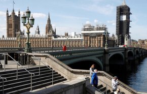 بريطانيا تسجل تراجعا ملموسا للوفيات اليومية بفيروس كورونا
