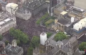 مظاهرات حاشدة منددة بالعنصرية الاميركية في لندن