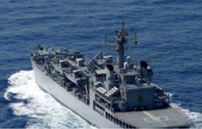 ورود کشتی نیروی دریایی هند به بندرعباس برای انتقال اتباع جامانده