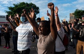 منظمات حقوقية تطالب الأمم المتحدة بالتحقيق في قمع الاحتجاجات بأمريكا
