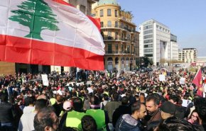 لبنان بين مخاض الشارع والازمة الاقتصادية
