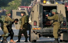 قوات الاحتلال تعتقل 7 مواطنين بالضفة الغربية
