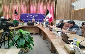 مشاور حامد کرزی: آمریکا به‌دنبال مخدوش کردن روابط ایران و افغانستان است
