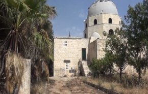 بالفيديو: أعمال صيانة وترميم قبر 'عمر بن عبد العزيز' في سوريا